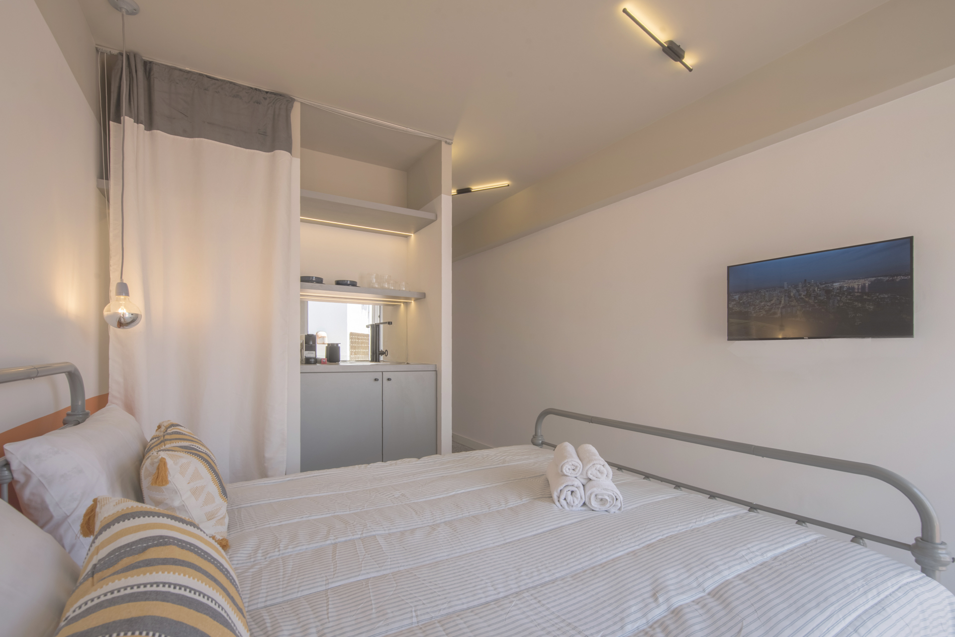 Boutique Room, Acropolis | XVII