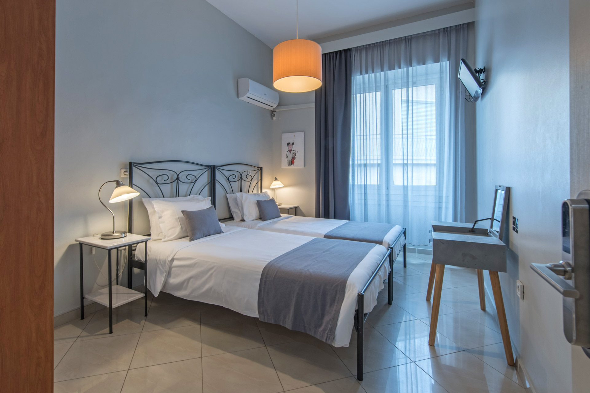 Kimon Hotel | XLVIII
