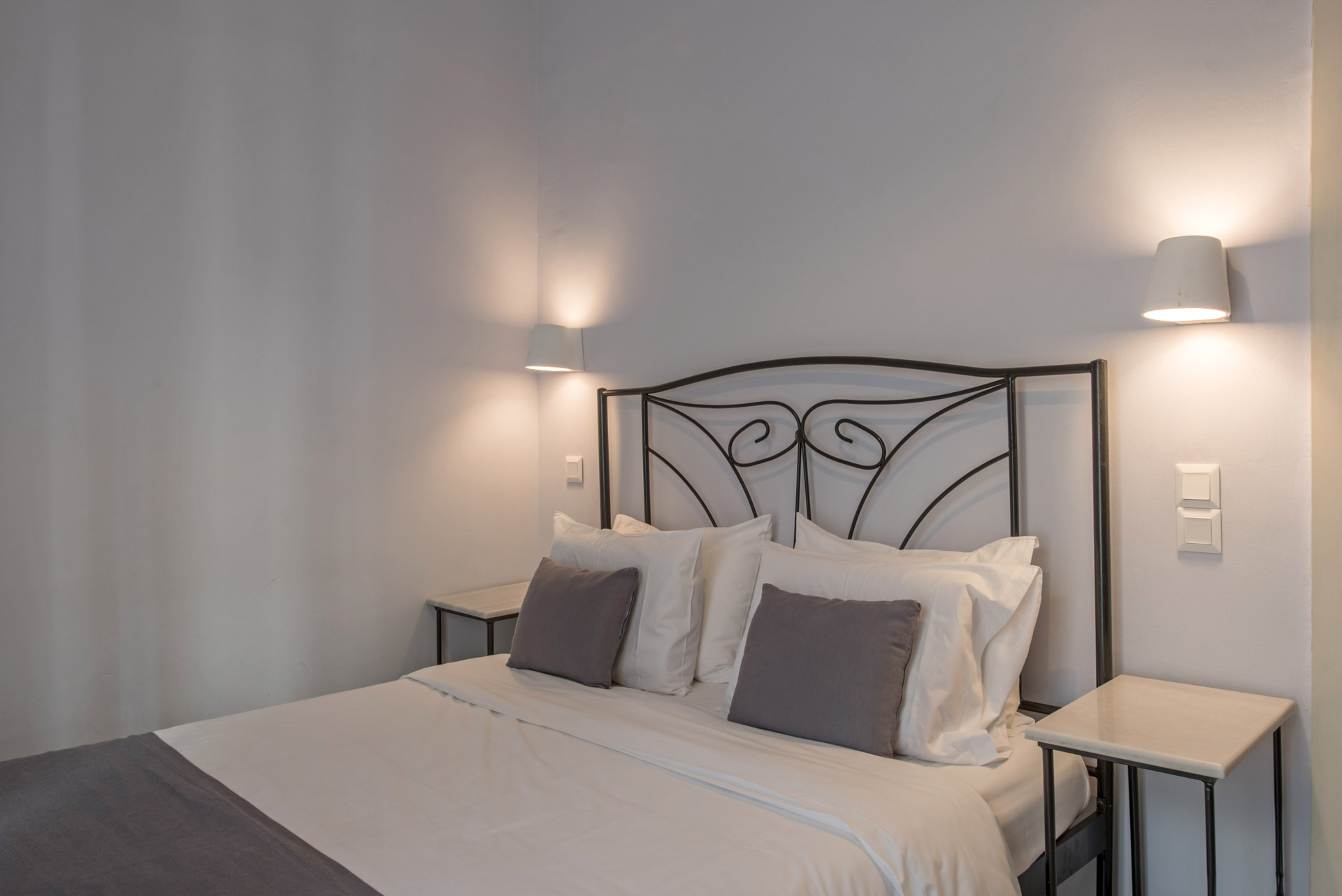 Kimon Hotel | LXXXIV
