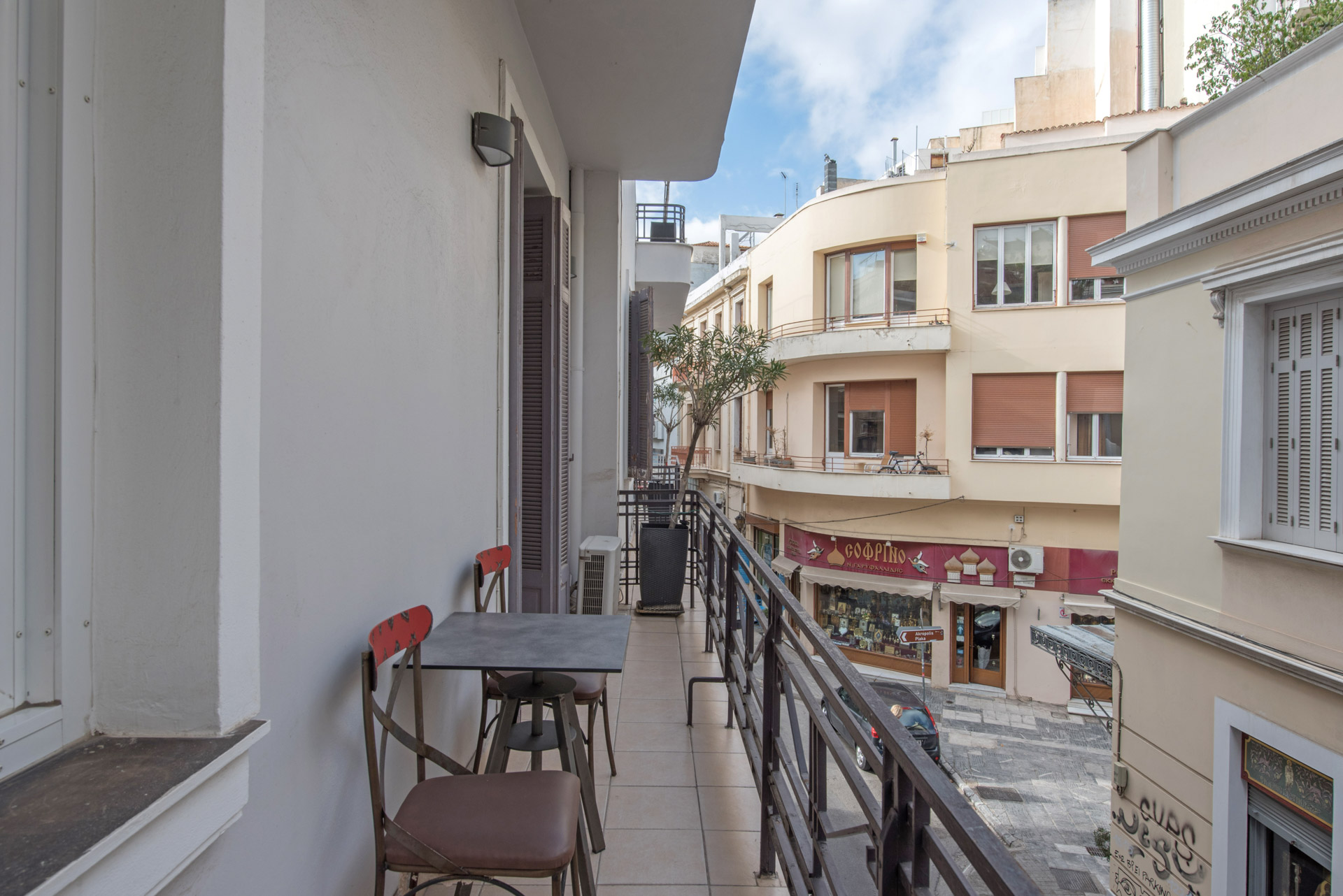 Kimon Hotel | LXXXVI