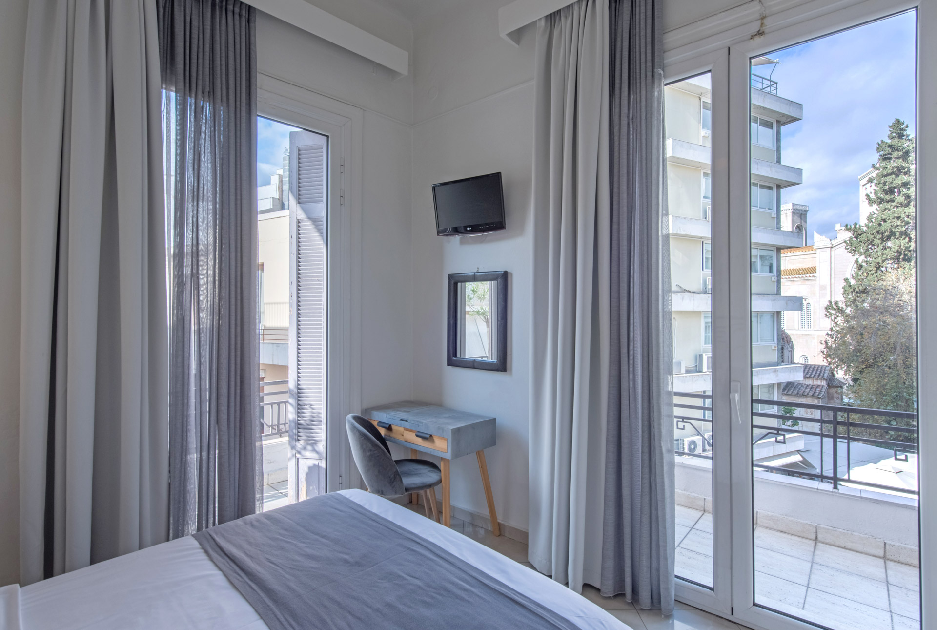 Kimon Hotel | LXXXIX
