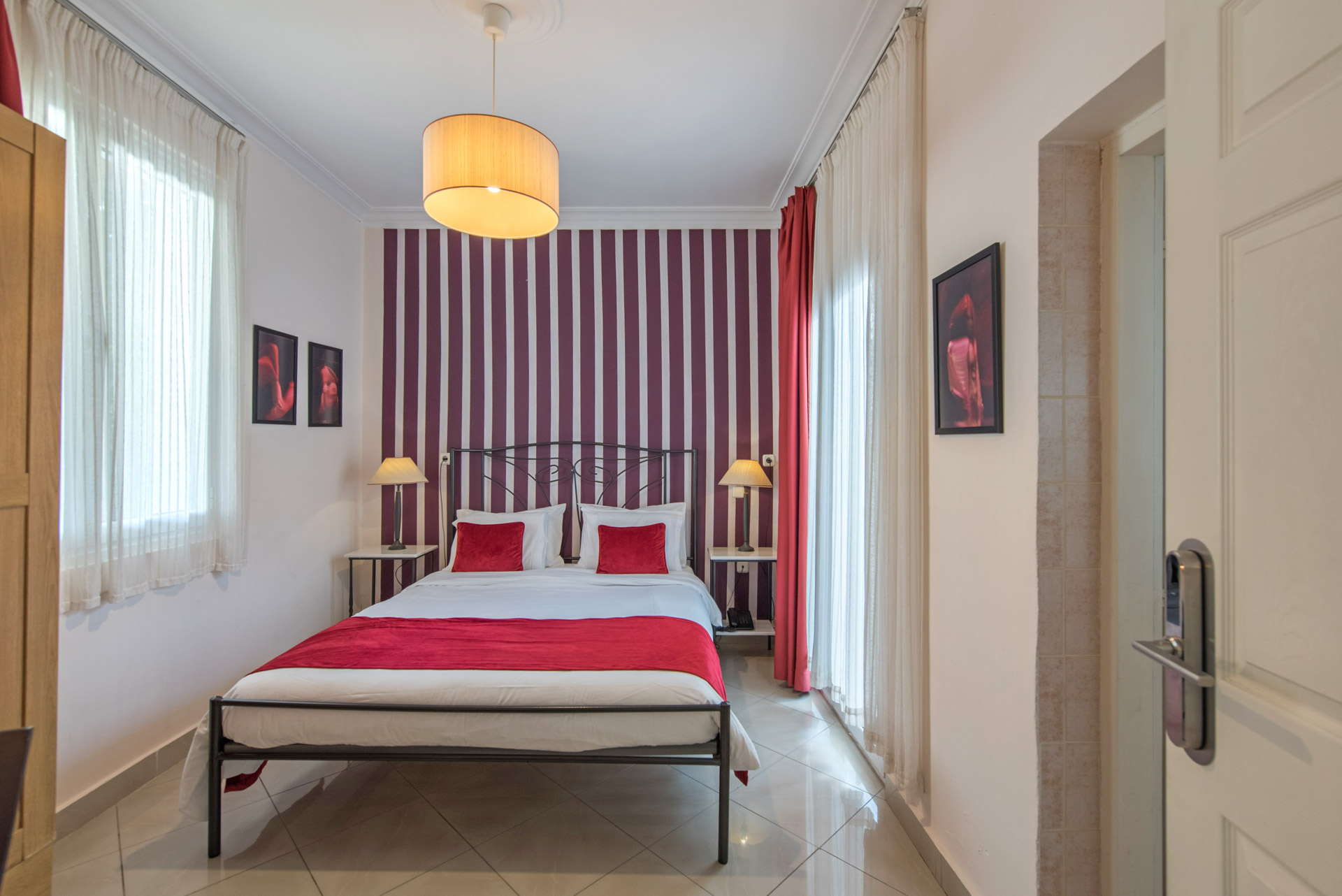 Kimon Hotel | XCIX