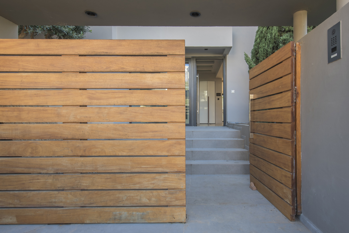 Poll House, Vari