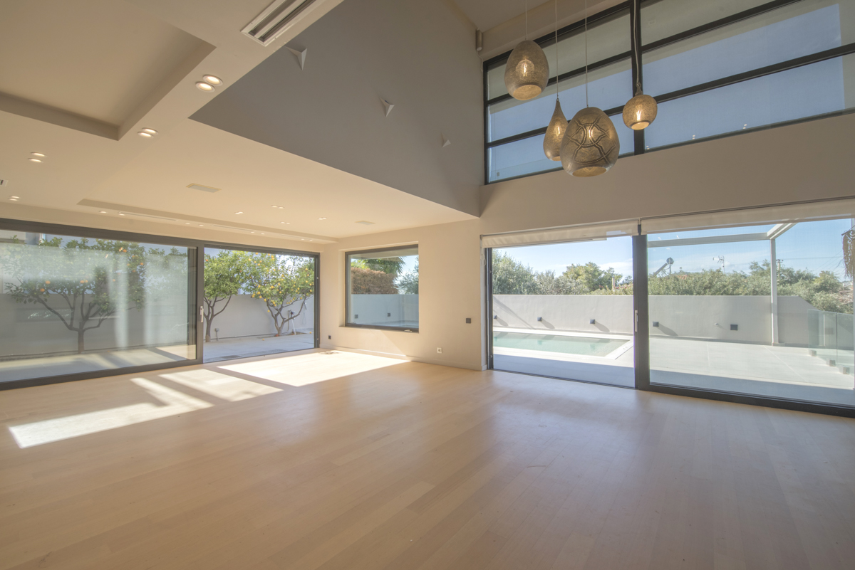 Poll House, Vari | IV