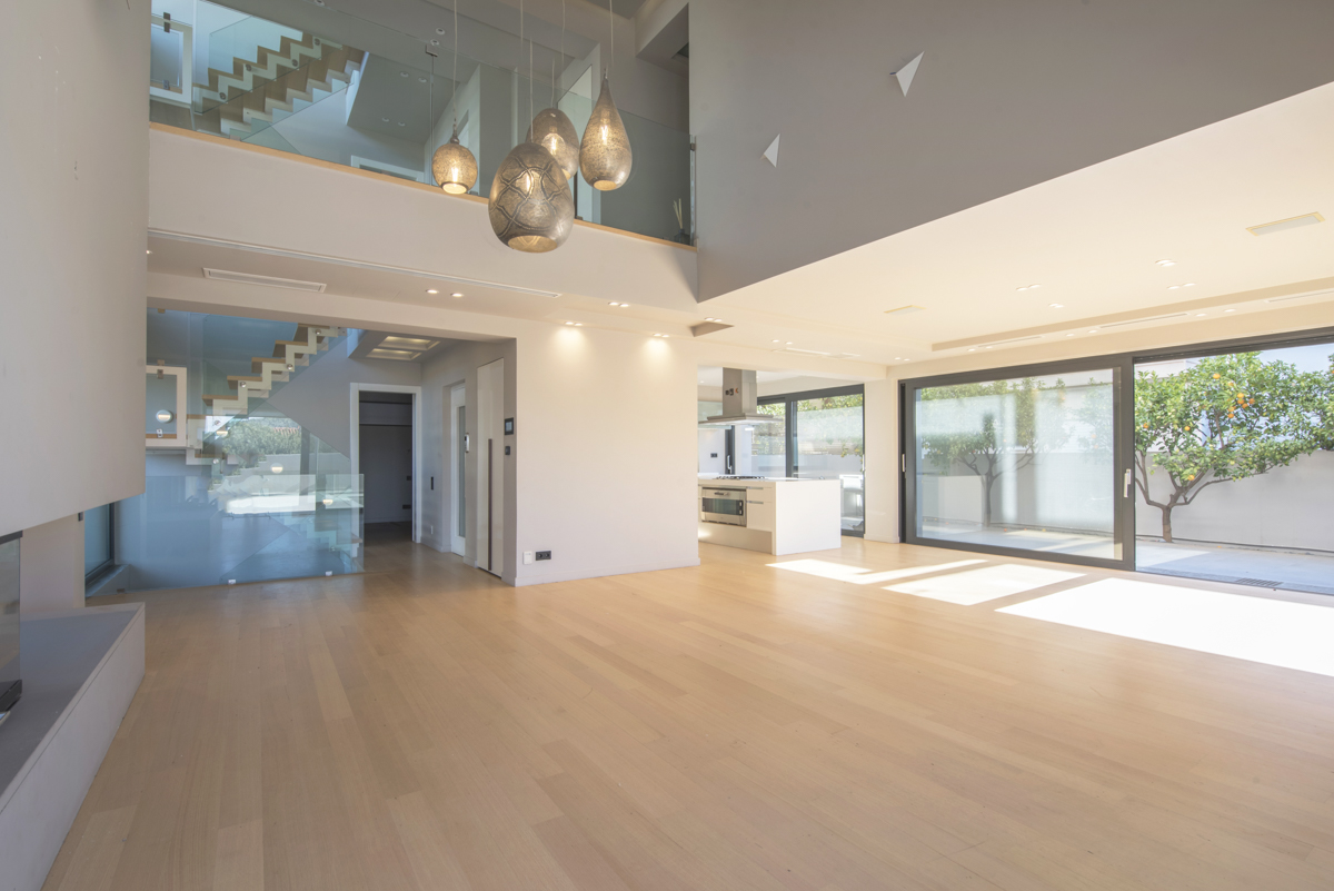 Poll House, Vari | V