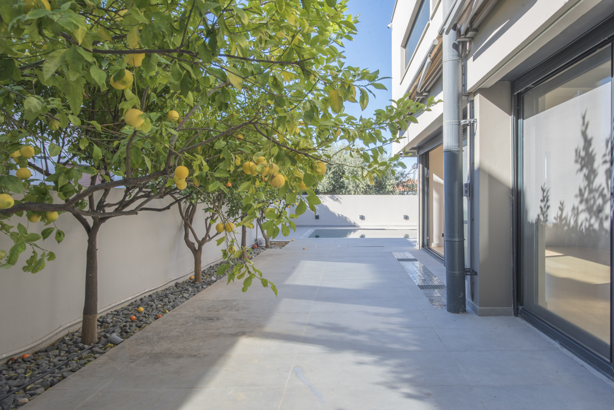 Poll House, Vari | XIII