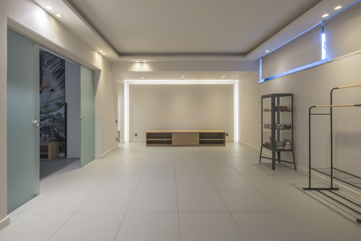 Poll House, Vari | XXXI
