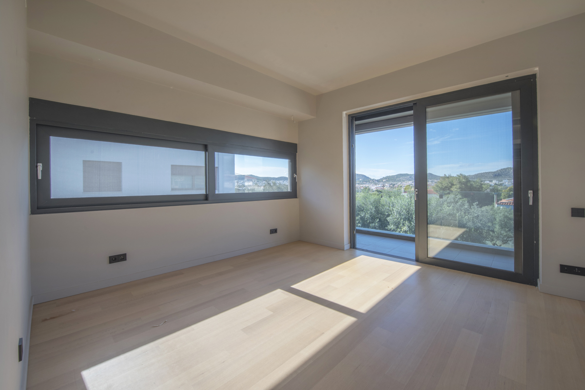 Poll House, Vari | XLVIII