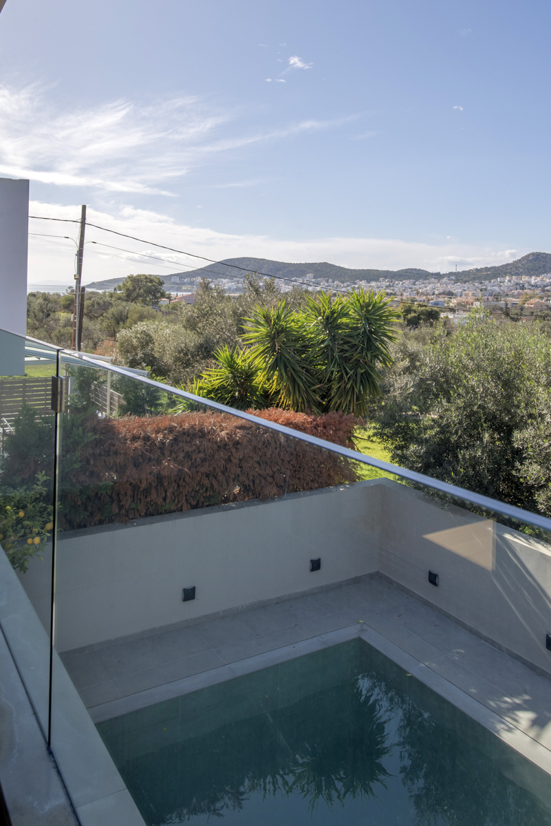 Poll House, Vari | LI