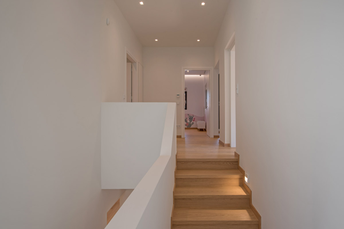House | XXXIII