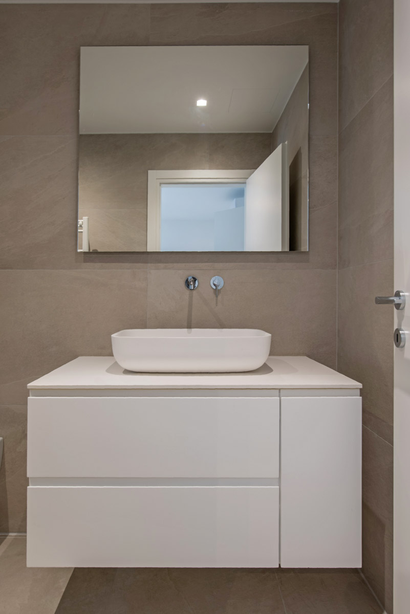 House | LXX