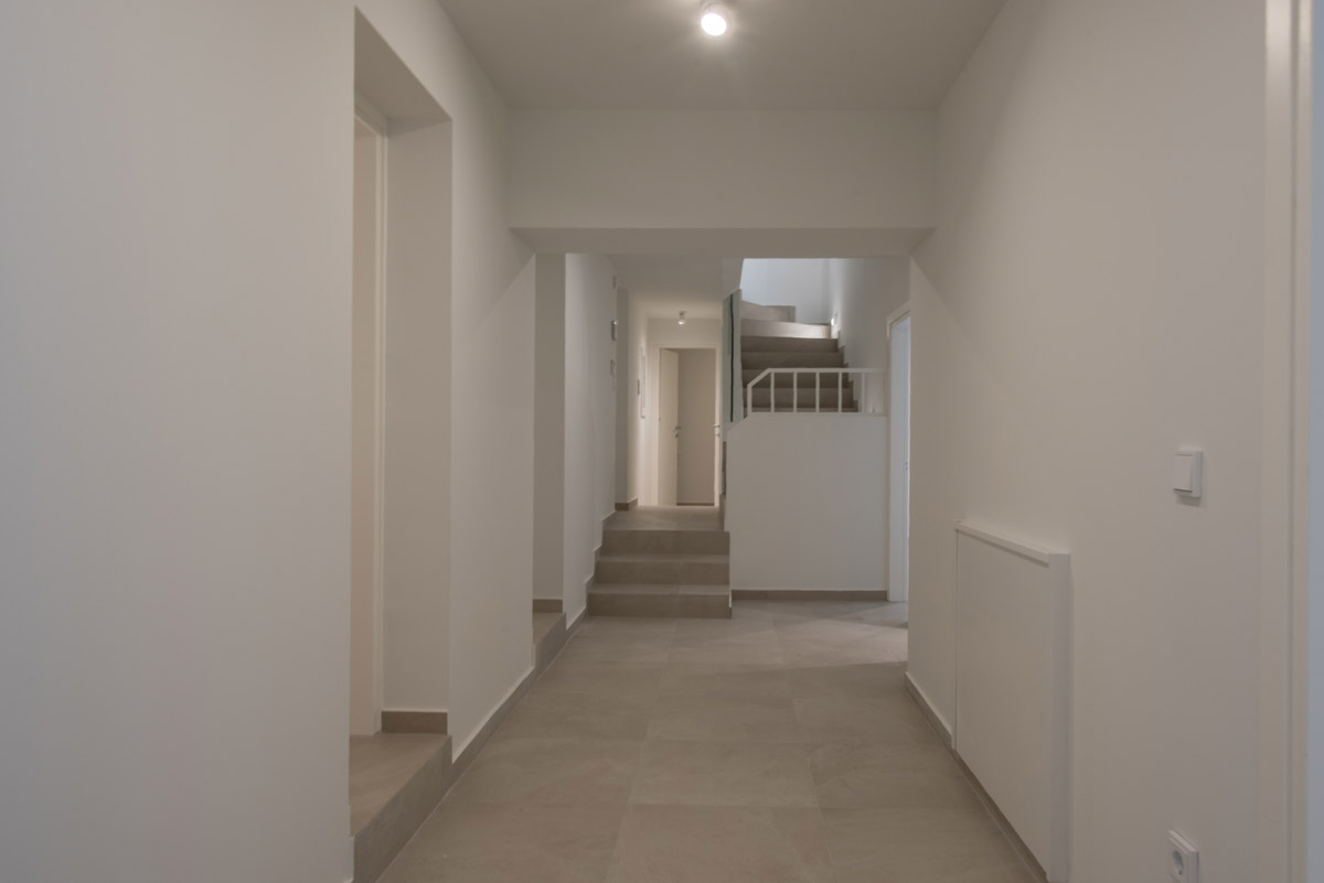 House | LXXI