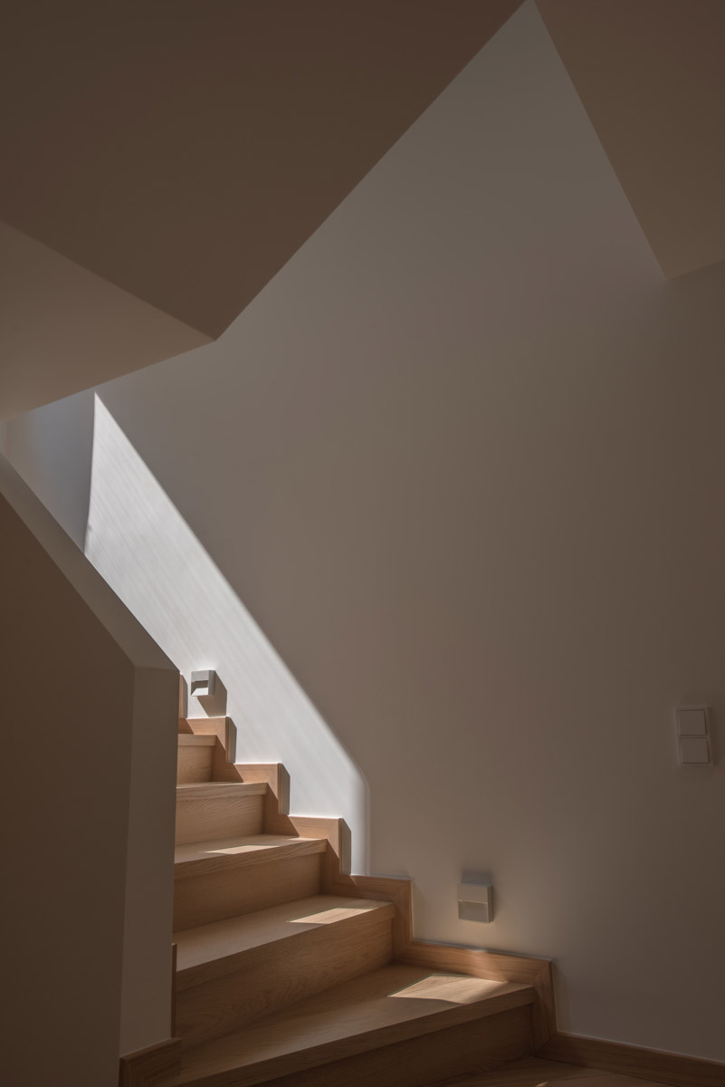 House | LXXV
