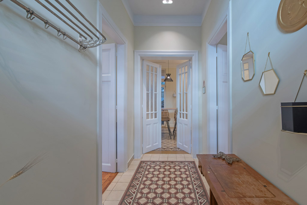 Neoclassical House, Athenscenter