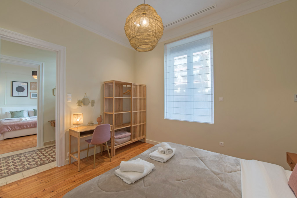 Neoclassical House, Athenscenter | X