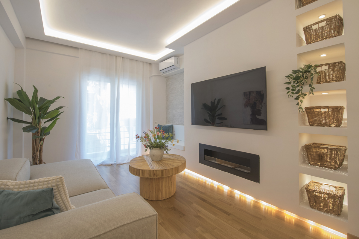 Renovated Apart. Athens | III