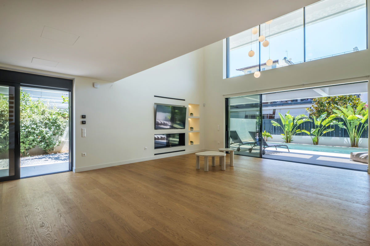 Renovated Apart. Glyfada | III