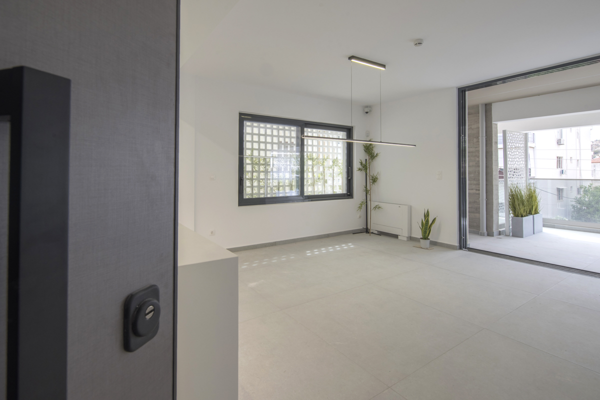 Renovated Apart. Voula